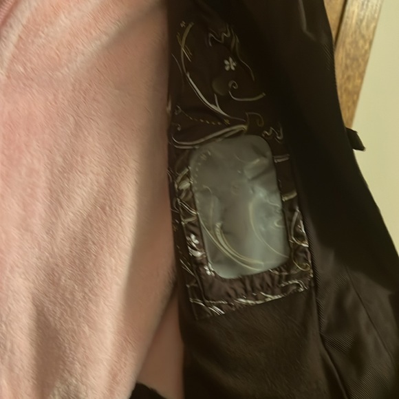 Woman’s Columbia Winter Jacket - Picture 4 of 8